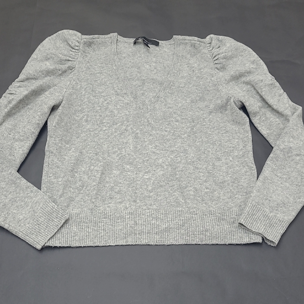 White House Black Market Gray Longsleeve Sweater Size L